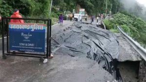 भारी बारिश