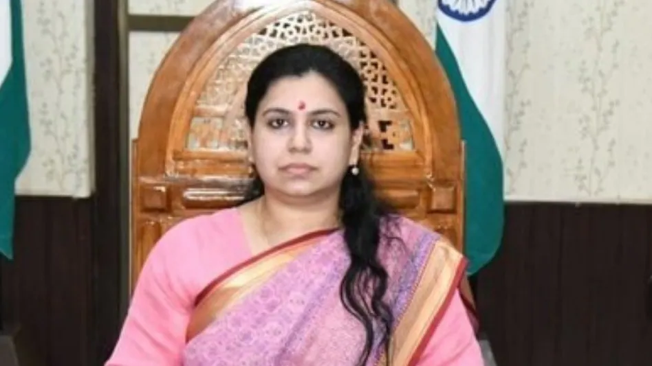IAS दिव्या मित्तल