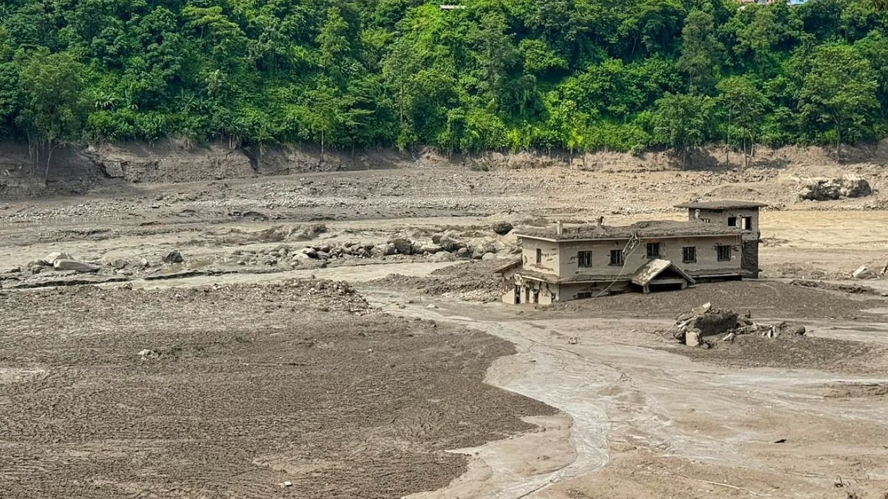 नेपाल