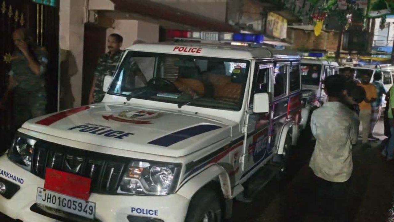 पुलिस टीम