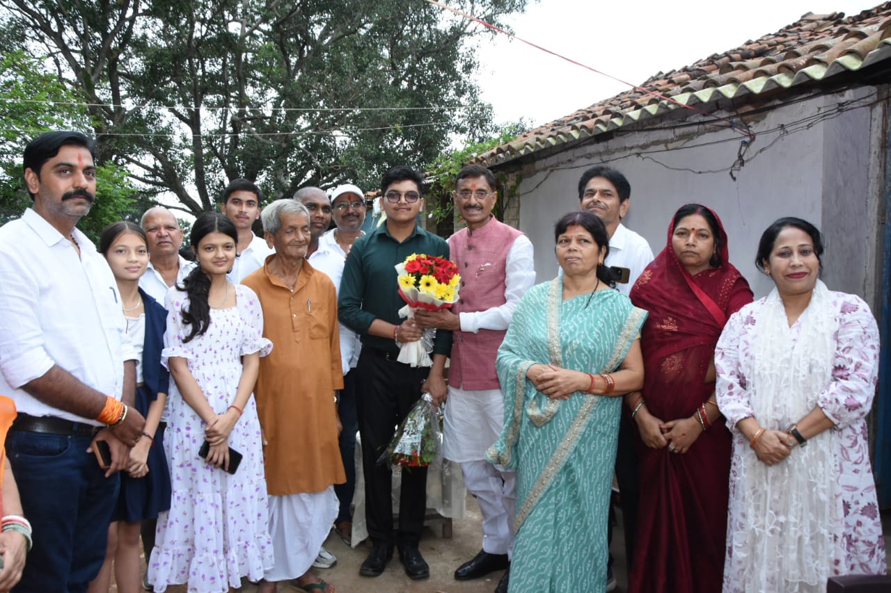 आशीष मिश्रा UPSC