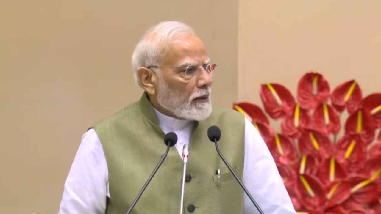 PM मोदी