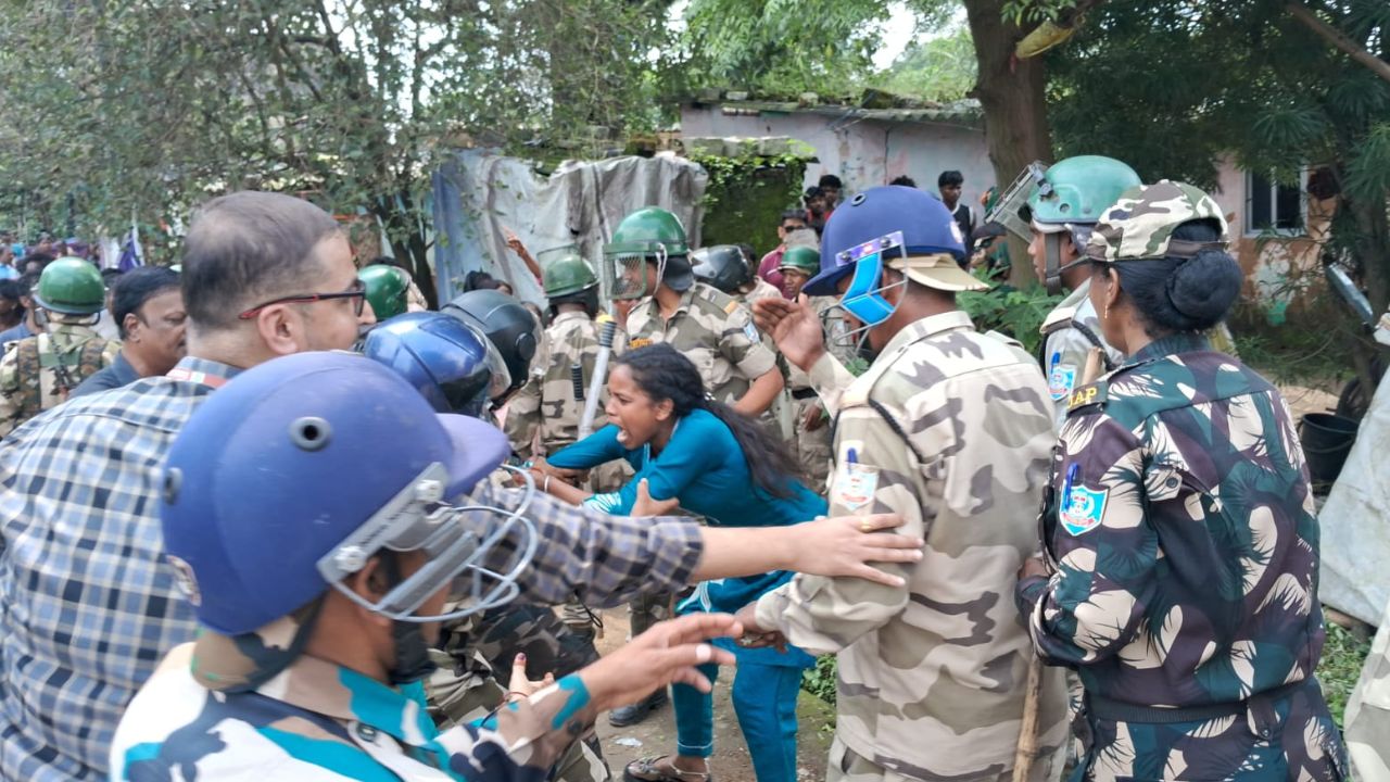 अतिक्रमण हटाने