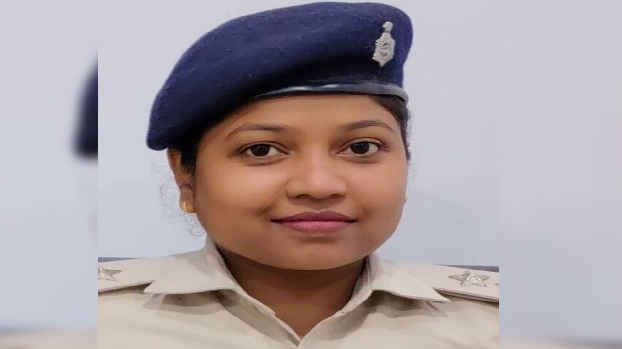 महिला दारोगा सुमित्रा कच्छप