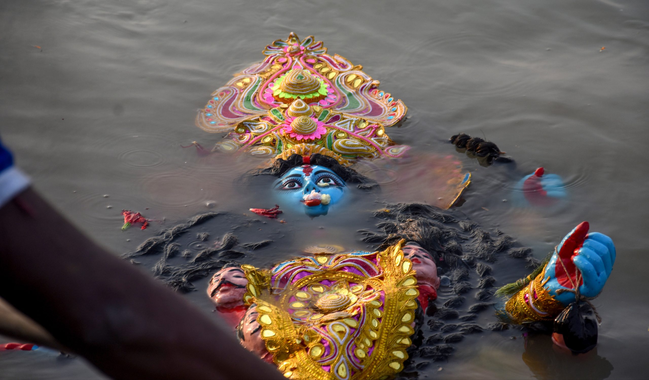 काली पूजा को प्रदूषण मुक्त