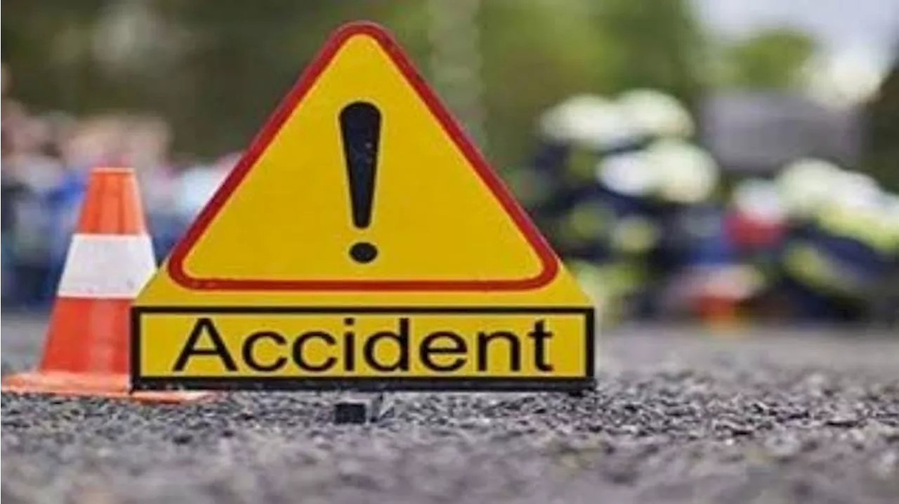 एंबुलेंस दुर्घटनाग्रस्त