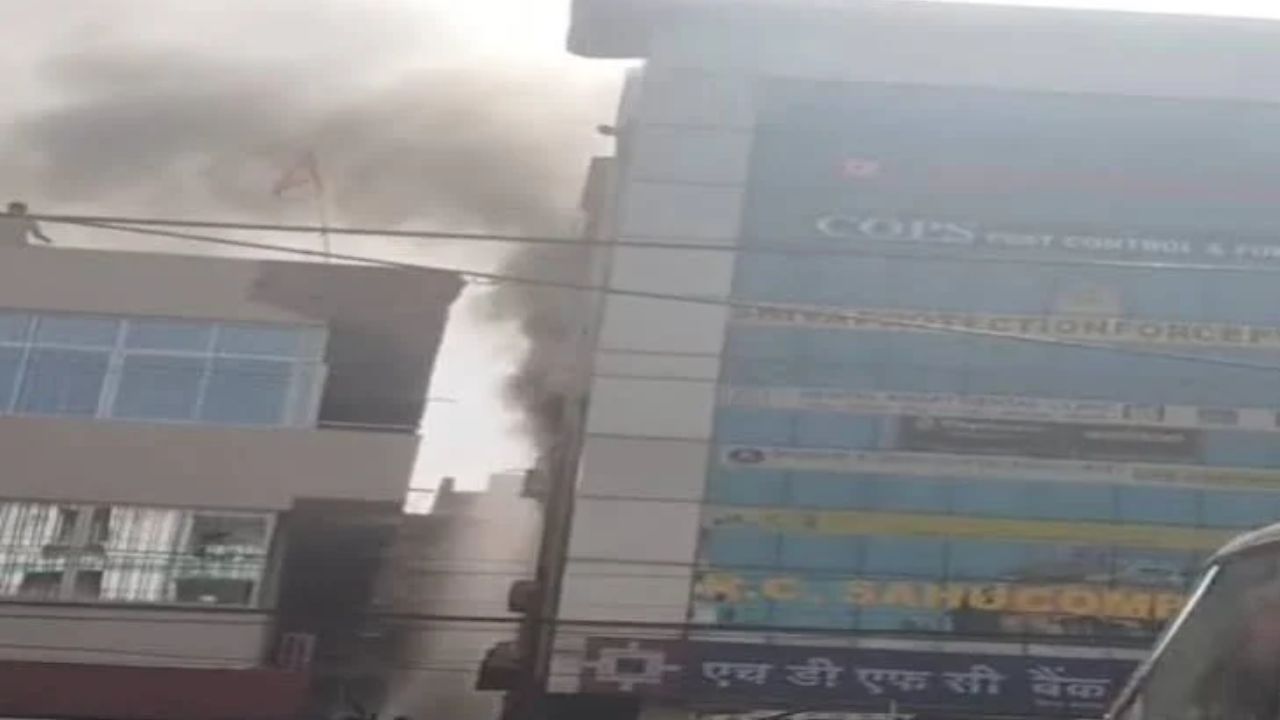 HDFC बैंक