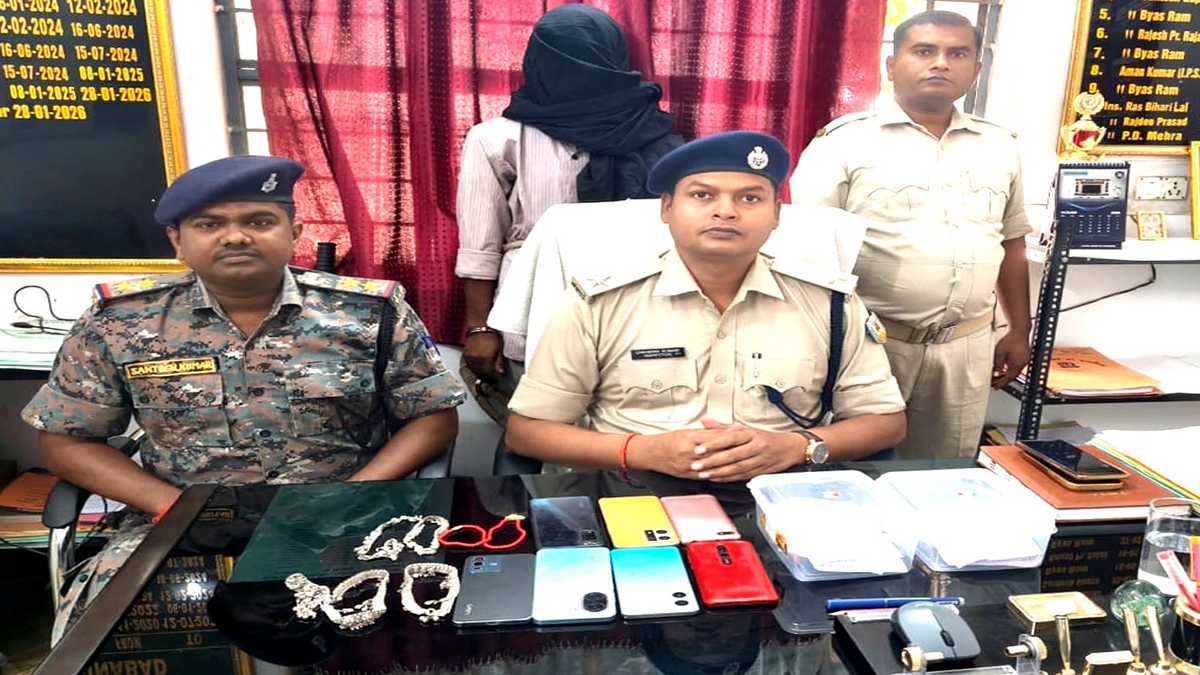 दो चोर गिरफ्तार