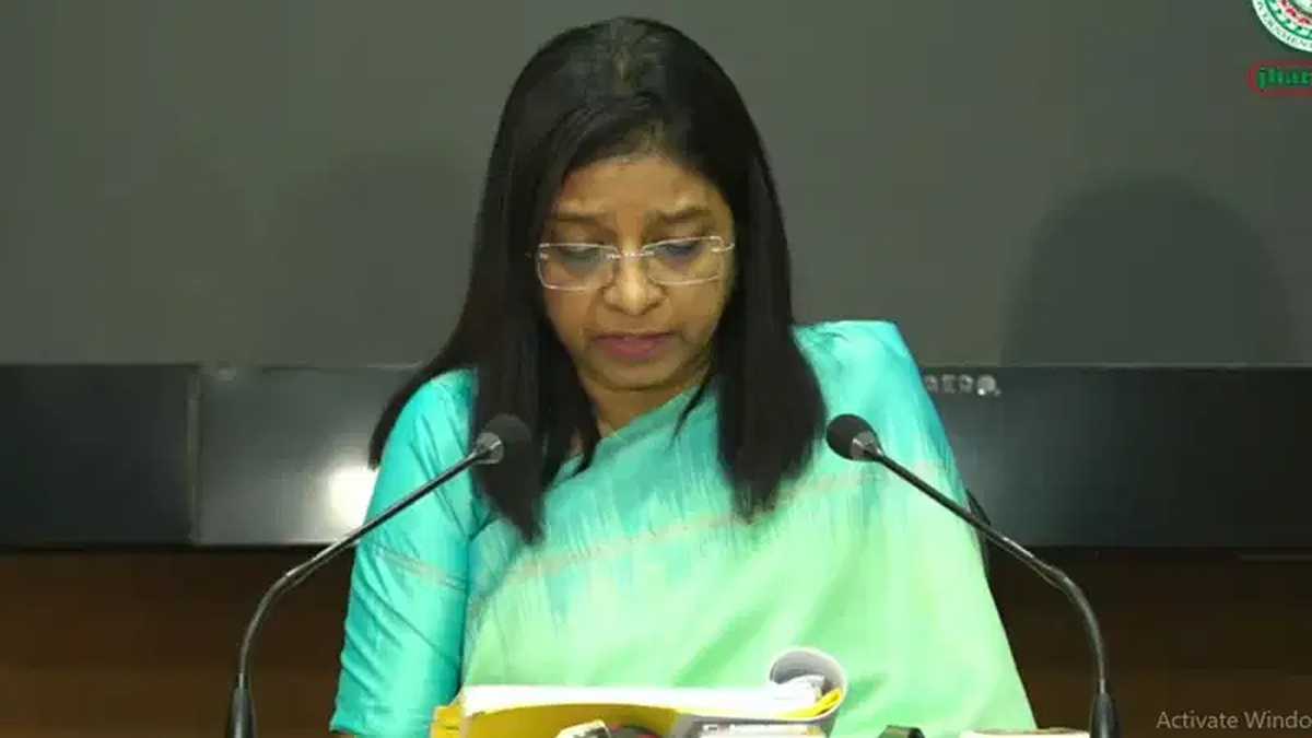 मंत्रिमंडल सचिवालय एवं निगरानी विभाग की प्रधान सचिव वंदना दादेल