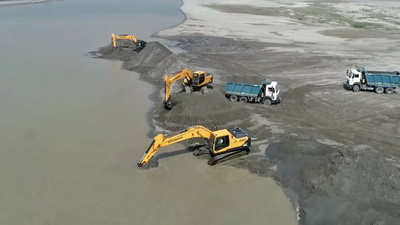 बालू खनन